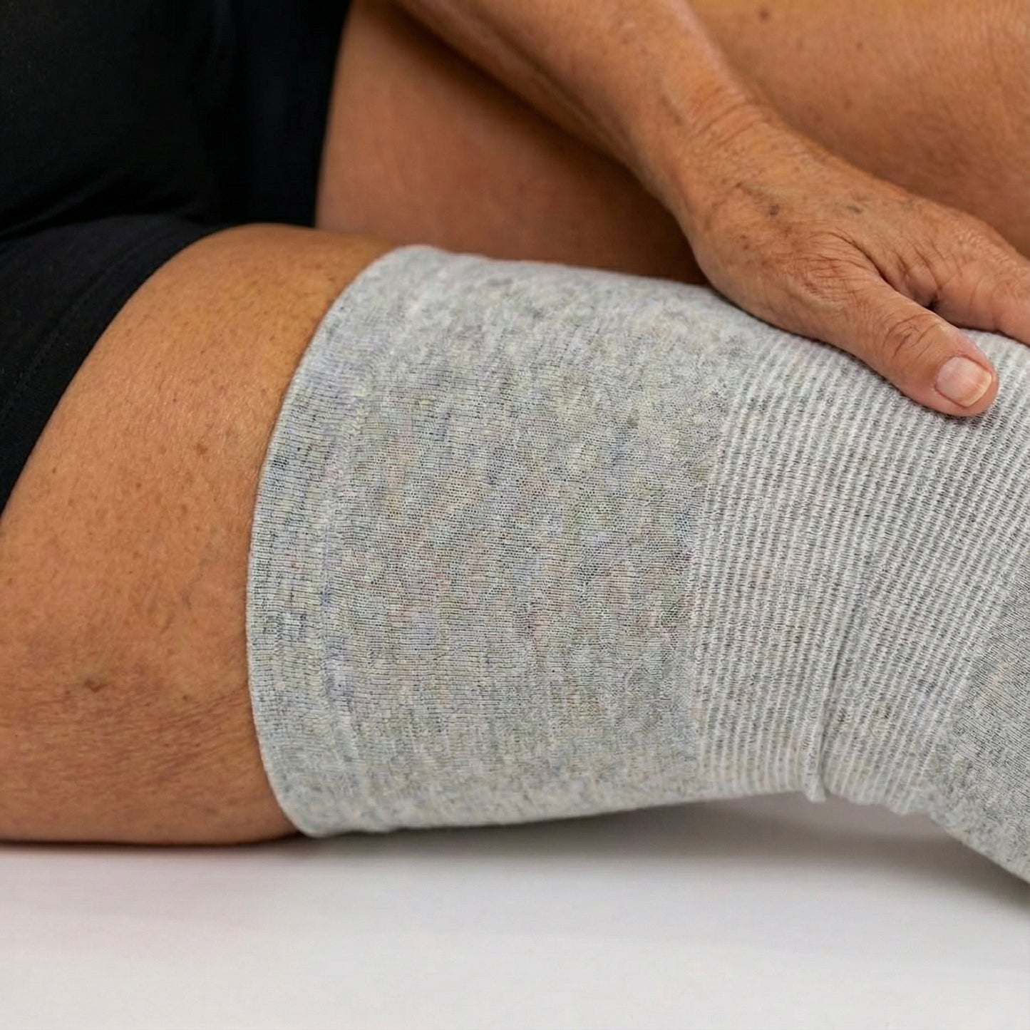 Restivora Premium Bamboo Knee Sleeve (Single)